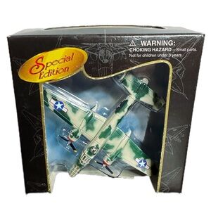 MAISTO AIR FORCE SPECIAL EDITION B25 BOMBER DUAL TURBO PROP DIECAST REPLICA